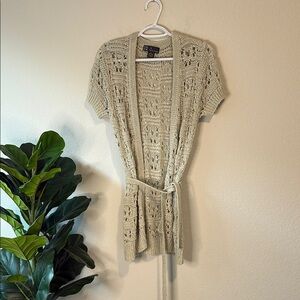 Chelsea & Theodore Cream Open-Knit belted short sleeve Cardigan Medium